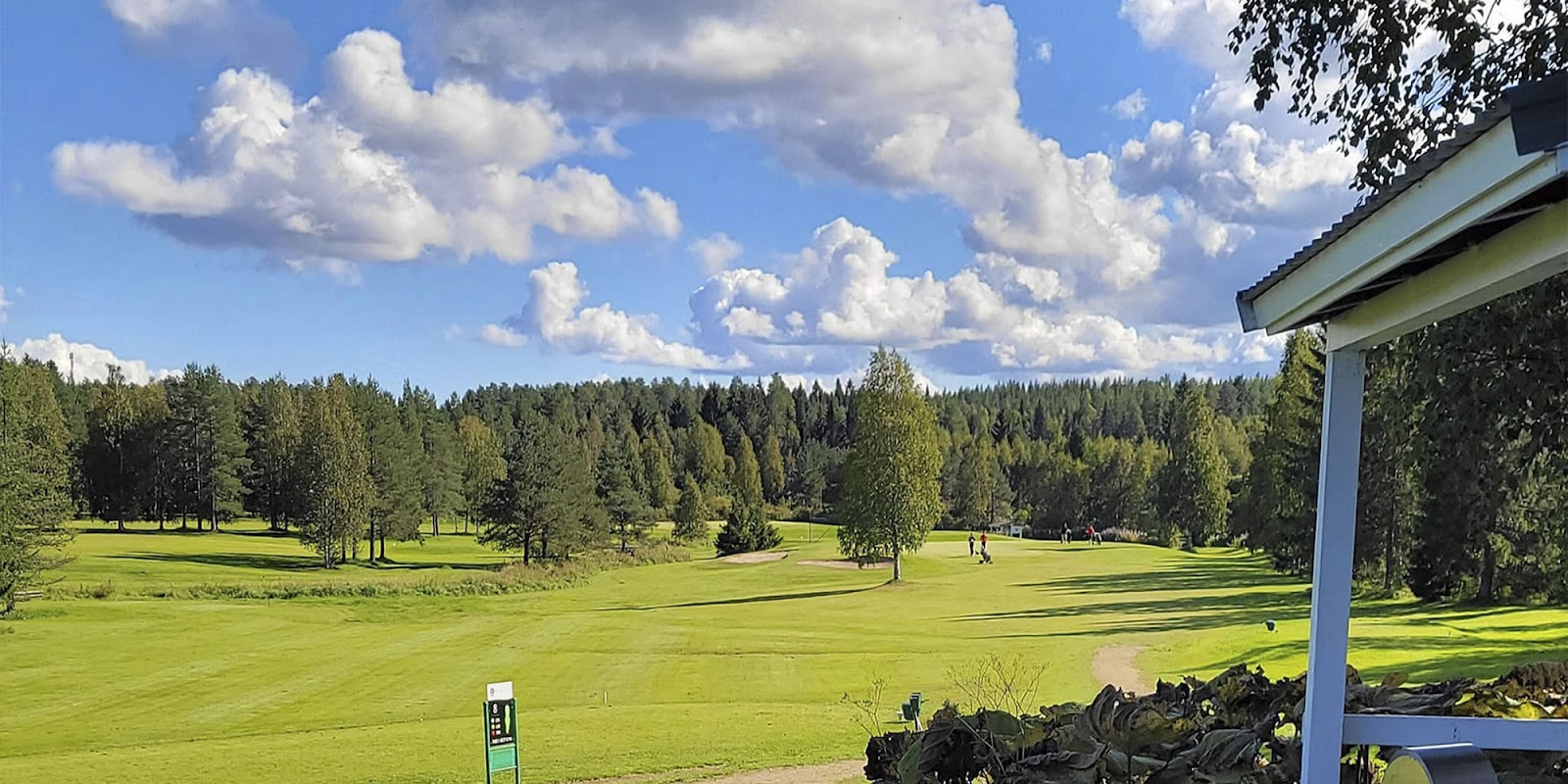 Näkymä klubin terassilta kentälle